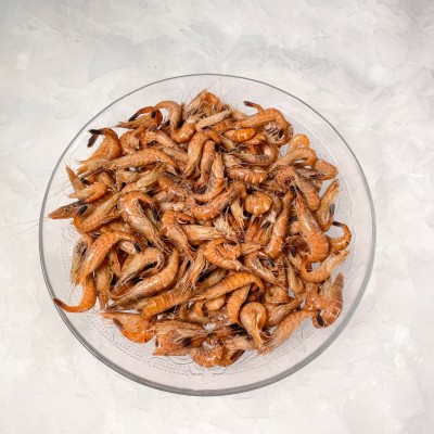 Crevettes grises cuites...